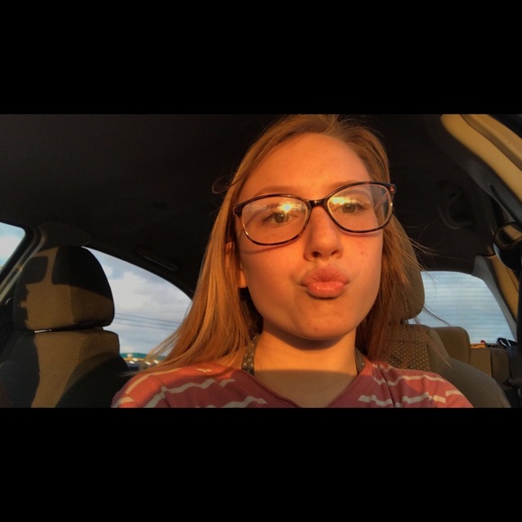 Meet your Posher, Abby - Picture 1 of 1